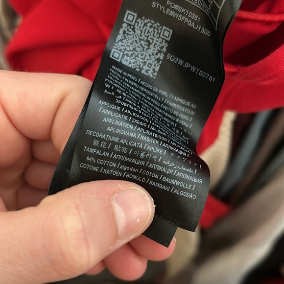 Red guess long sleeve deep V-neck lace bodysuit - Picture 5 of 5